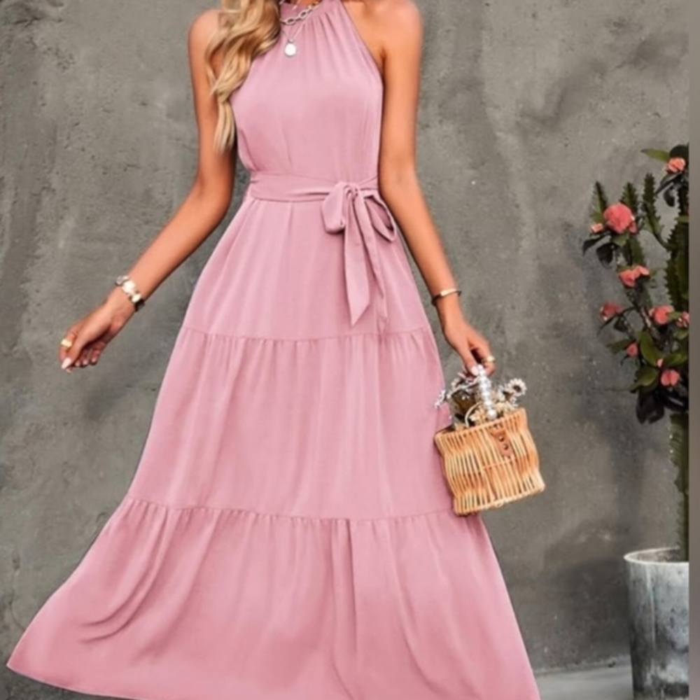 Chic Pink Halter Maxi Dress